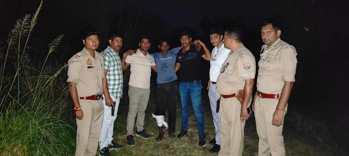 मासूम बच्ची से दुष्कर्म के आरोपित महेश को पुलिस ने मुठभेड़ के बाद थोरा गांव के पास से किया गिरफ्तार